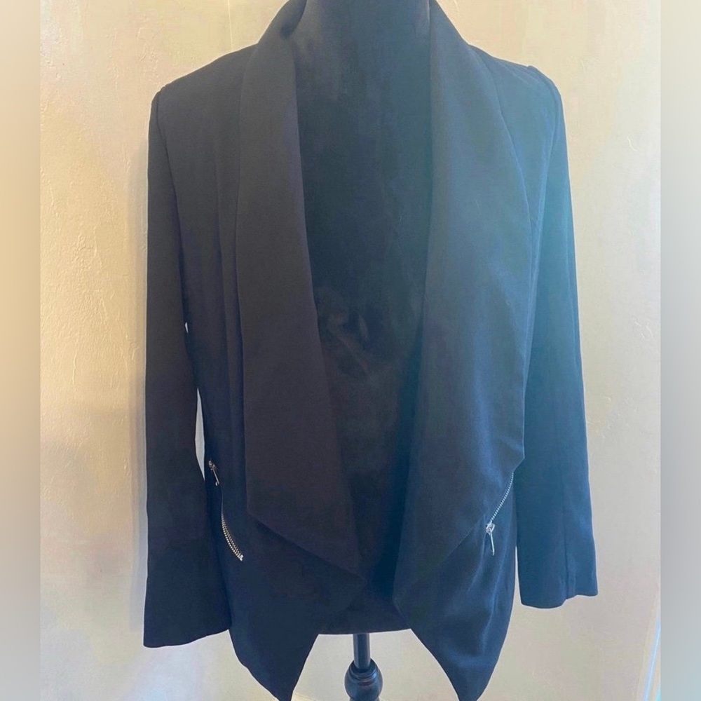 Brand New Women’s H&M Blazer (Size M)